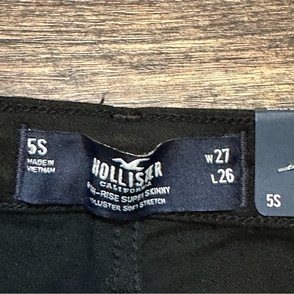 Hollister Curvy high-rise ripped black super skinny jeans size 5S or 27/26 - Picture 12 of 15